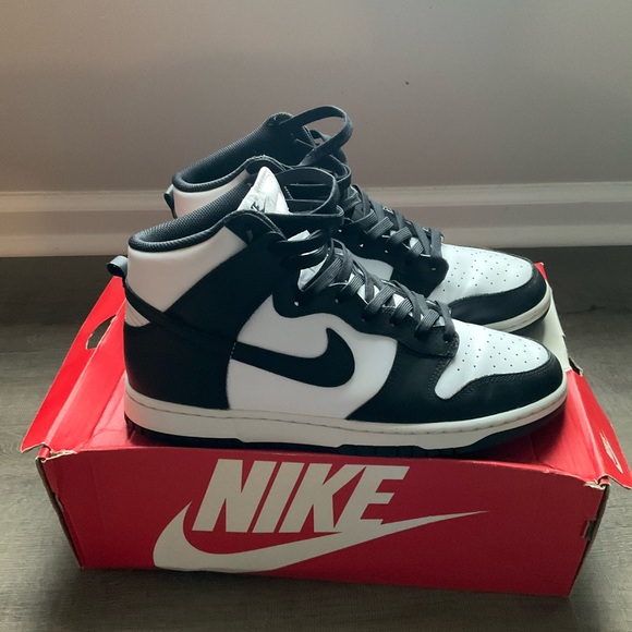 NIKE DUNKS TWO PAIR - Picture 8 of 15